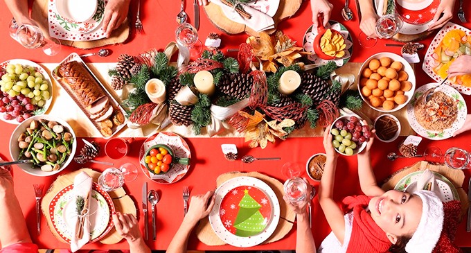 Consejos para ser el mejor anfitrión en la cena de navidad en casa.