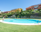 Ven a vivir a uno de estos dos apartamentos de alquiler en Urbanización Viñas del Golf